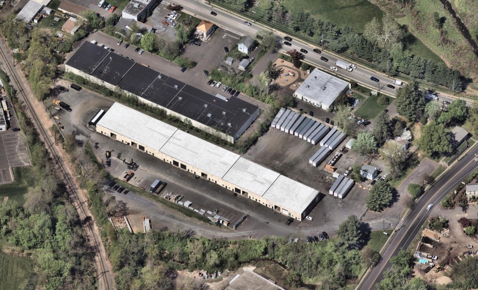 More Photos Of 850 Davisville Rd, Willow Grove Warehouse For Lease