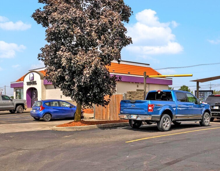 More Photos Of 2403 E Wabash St, Frankfort Fast Food For Sale