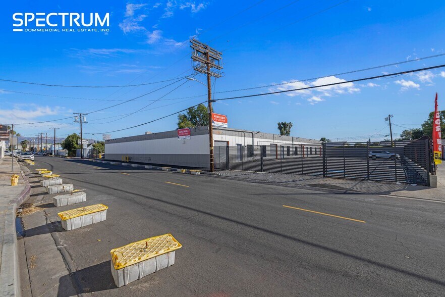 More Photos Of 7638 Deering Ave, Canoga Park Manufacturing For Sale