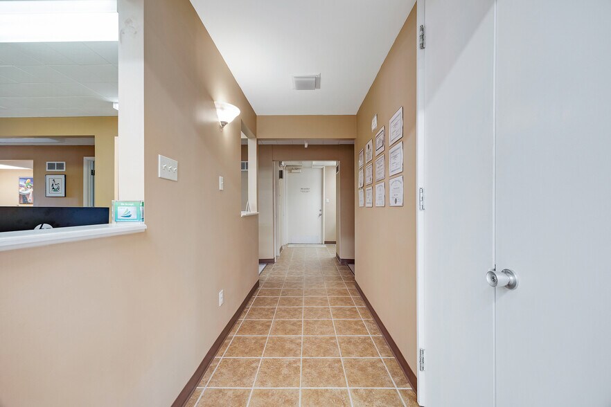 More Photos Of 405 Cedar St, Pleasant Hill Medical For Sale