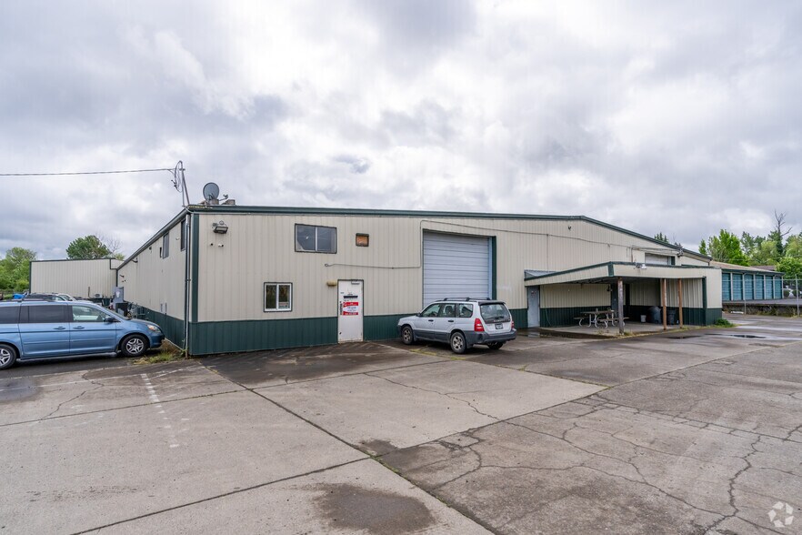 Primary Photo Of 3220 Pringle Rd SE, Salem Warehouse For Sale
