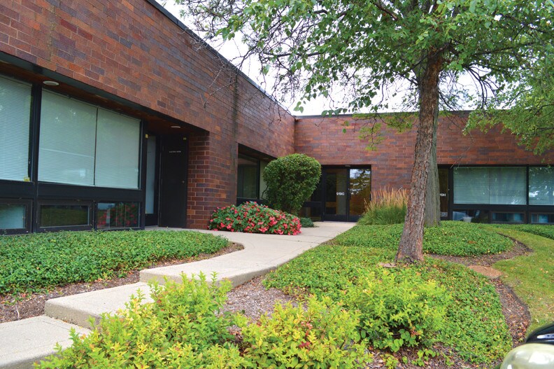 More Photos Of 919 N Plum Grove Rd, Schaumburg Office For Sale