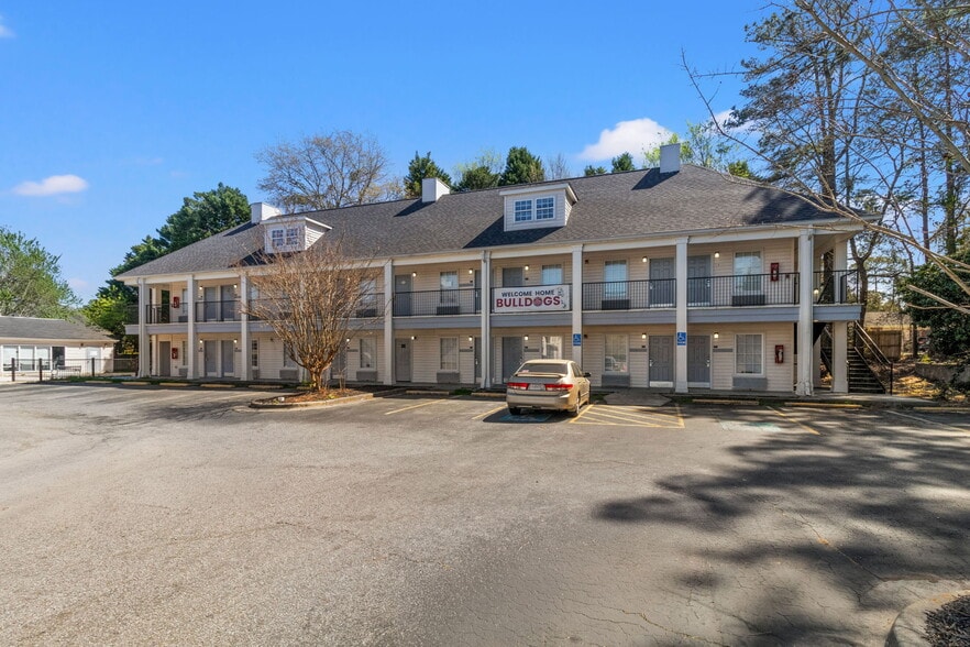 More Photos Of 2350 Chestnut St, Orangeburg Hotel For Sale