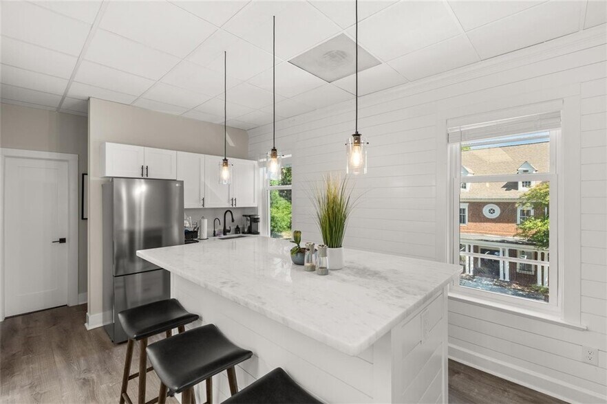 More Photos Of 6111 Peachtree Dunwoody Rd NE, Atlanta Medical For Sale