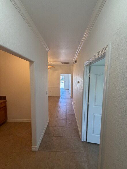 More Photos Of 3000 Joe Dimaggio Blvd, Round Rock Medical For Lease