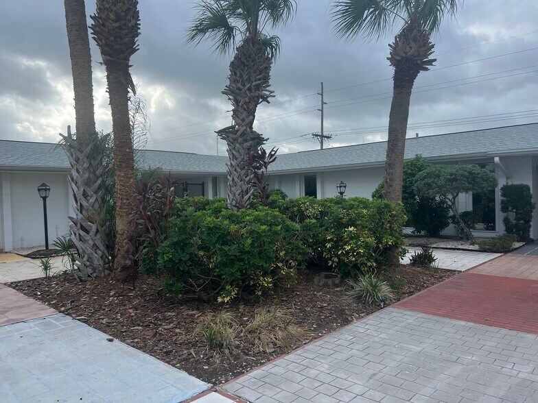 More Photos Of 1601 Rickenbacker Dr, Sun City Center Medical For Lease