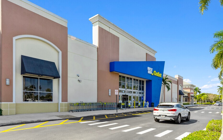 More Photos Of Sample Rd @ US 441, Coral Springs Unknown For Lease
