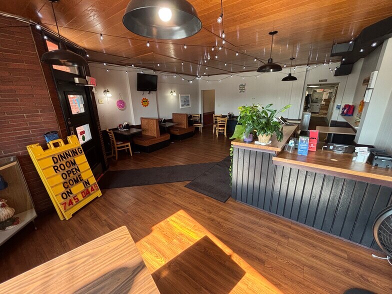 More Photos Of 180 Wooster Rd N, Barberton Restaurant For Sale