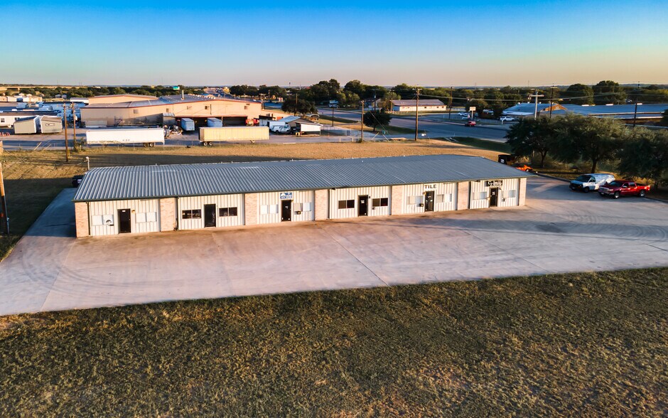 More Photos Of 2331 N Hwy 46, Seguin Light Distribution For Lease