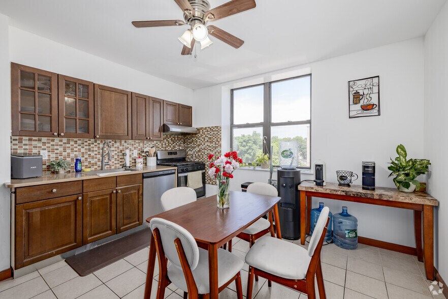 More Photos Of 638 Mount Prospect Ave, Newark Apartments For Sale