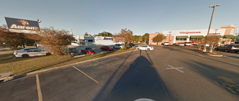 More Photos Of 18010 Pineville Rd, Long Beach Freestanding For Lease