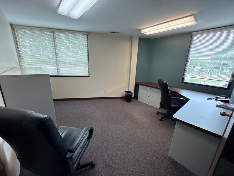 More Photos Of 1425 Sagamore Parkway N, Lafayette Office For Lease