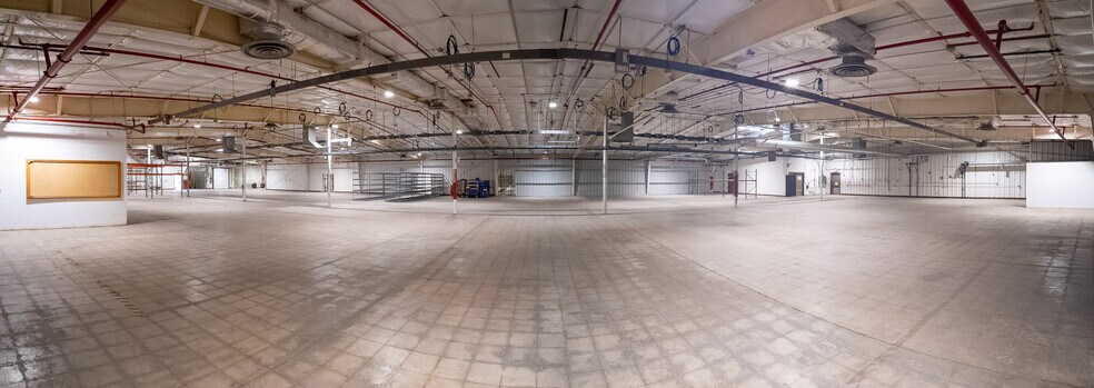 More Photos Of 901 Home St, Rushford Manufacturing For Sale