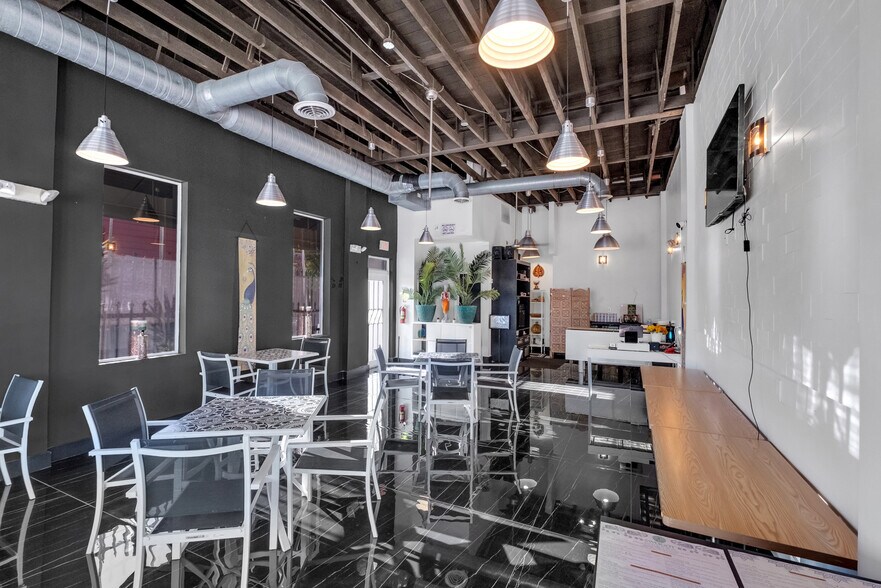 More Photos Of 646 Ne 79th St, Miami Restaurant For Sale