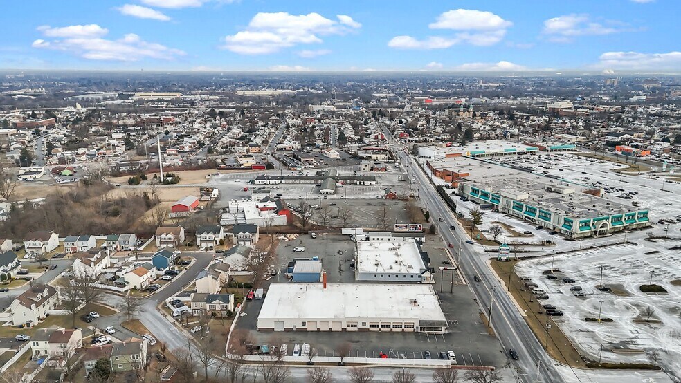 More Photos Of 1010 Spruce St, Lawrenceville Warehouse For Sale