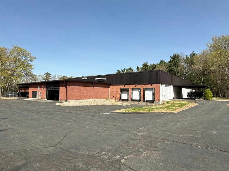 More Photos Of 50 Tower Ln, Avon Light Manufacturing For Lease