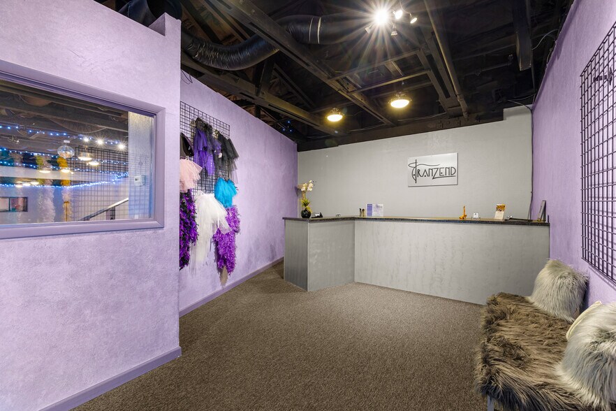 More Photos Of 417 W Santa Fe Ave, Flagstaff Flex For Sale