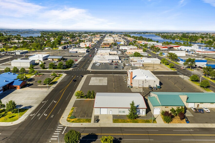 More Photos Of 720 E 3rd Ave, Moses Lake Manufacturing For Sale