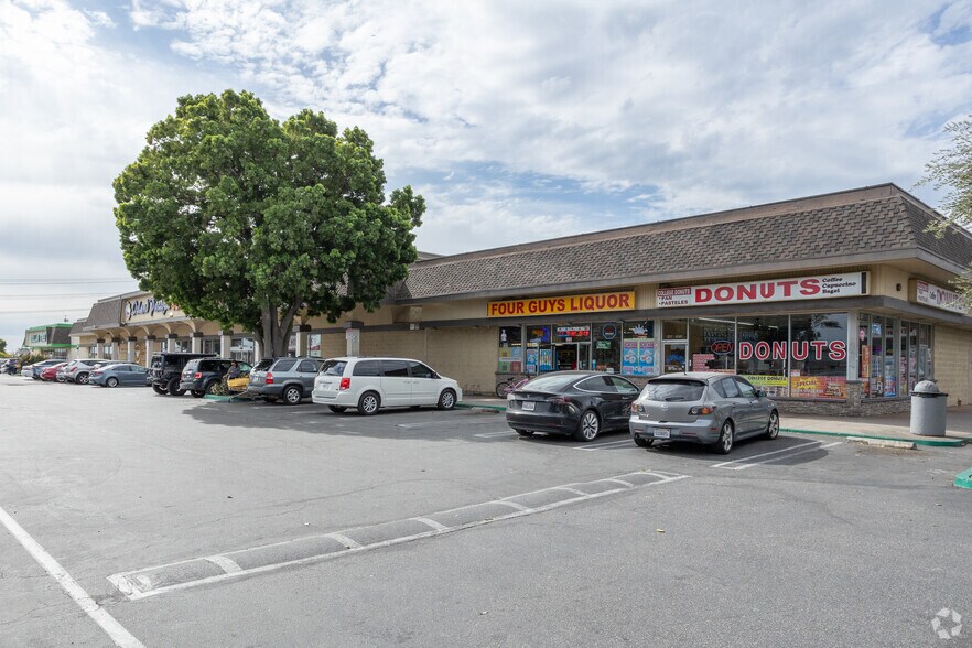 More Photos Of 4833-4917 S Rose Ave, Oxnard Supermarket For Sale