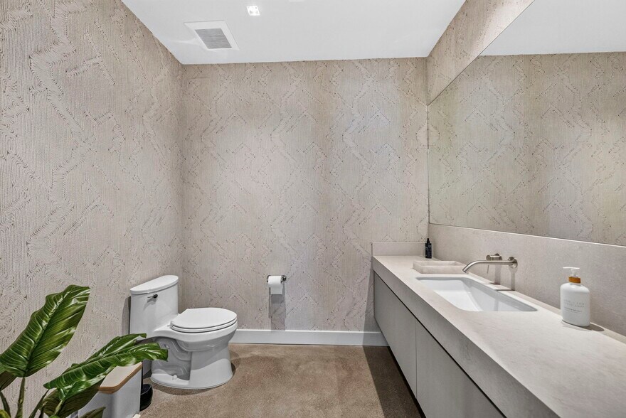 More Photos Of 480 Sylvan Ave, Englewood Cliffs Medical For Sale