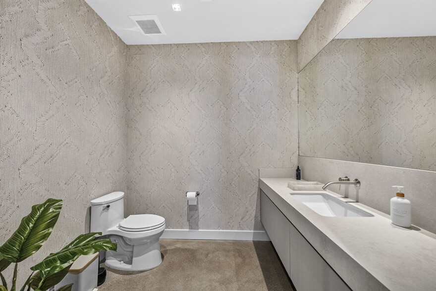 More Photos Of 480 Sylvan Ave, Englewood Cliffs Office Residential For Sale
