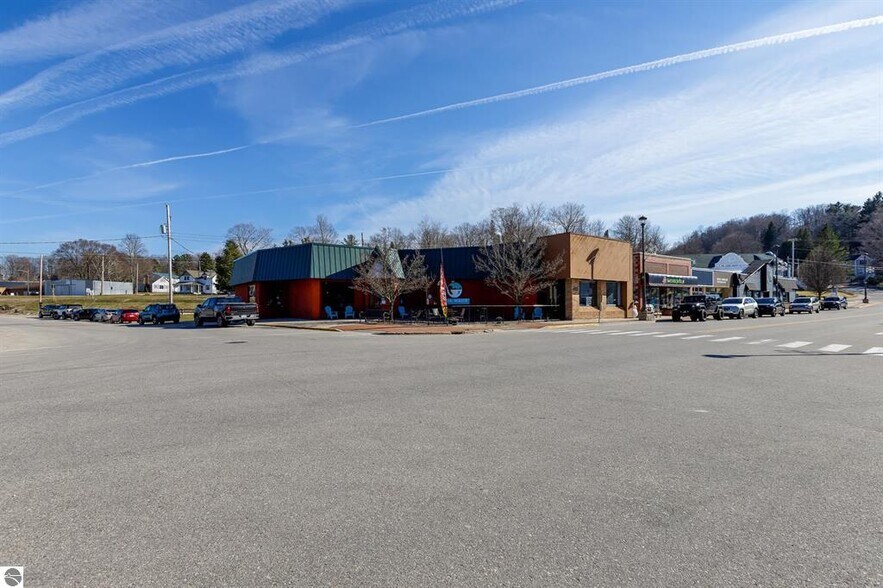 More Photos Of 245 S Benzie Blvd, Beulah Storefront For Sale