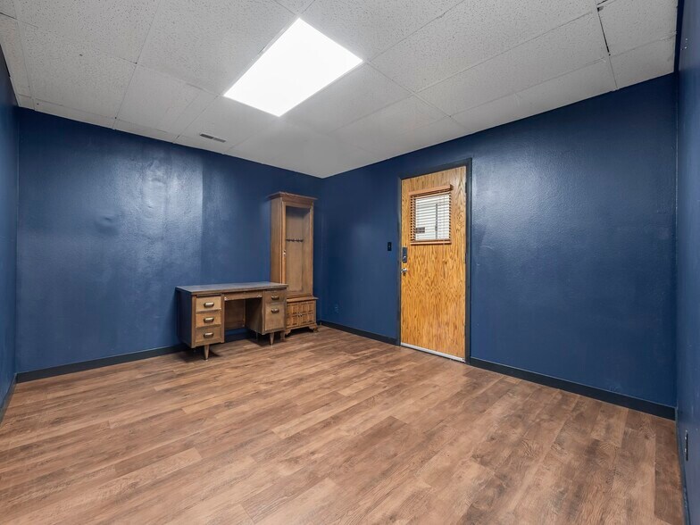 More Photos Of 405 S 100 E, Pleasant Grove Office For Lease