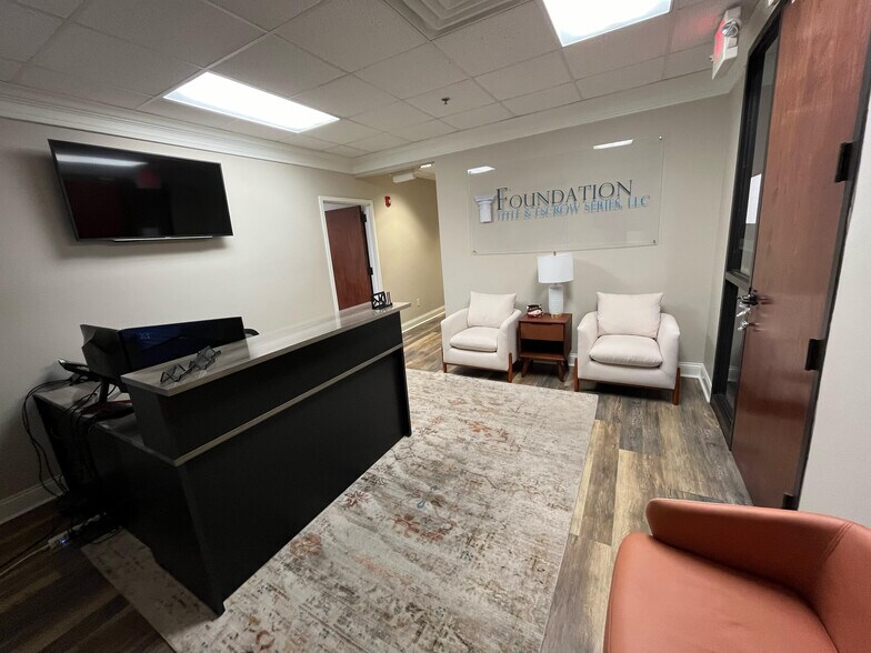 More Photos Of 7112 Crossroads Blvd, Brentwood Office For Lease