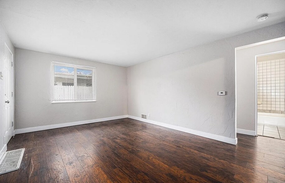 More Photos Of 1143 Akron St, Aurora Apartments For Sale