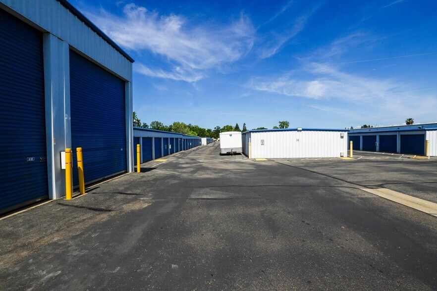 More Photos Of 2410 Progress Rd, Redding Self Storage For Sale