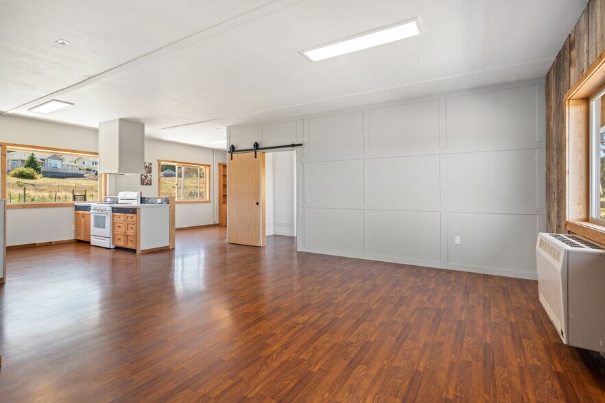 More Photos Of 101 Provence View Ln, Sequim Restaurant For Sale