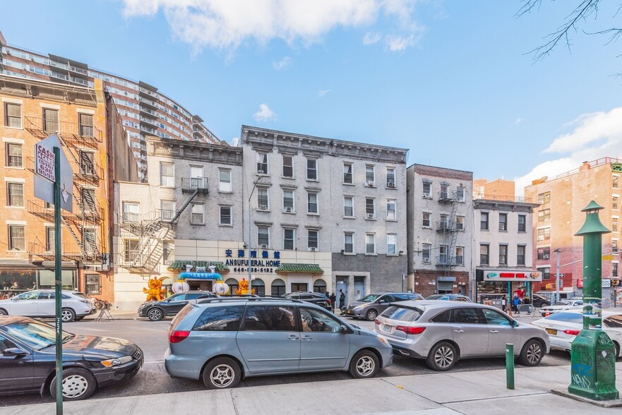 More Photos Of 35 Madison St, New York Apartments For Sale