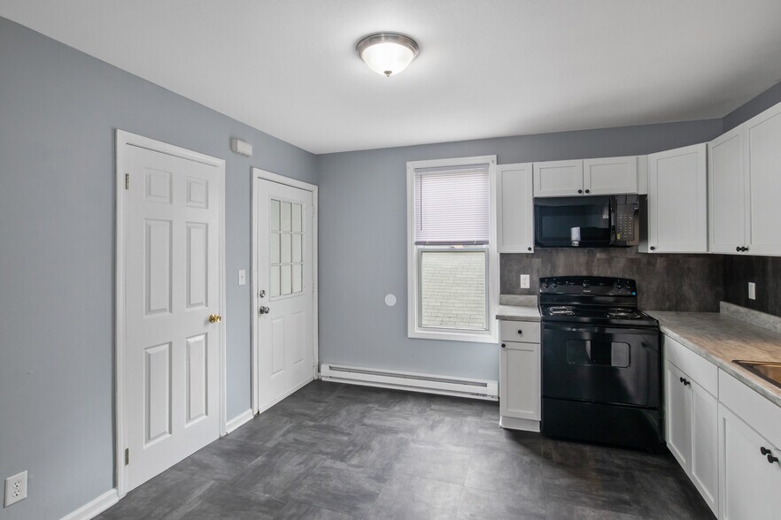 More Photos Of 1002 Butternut St, Syracuse Apartments For Sale