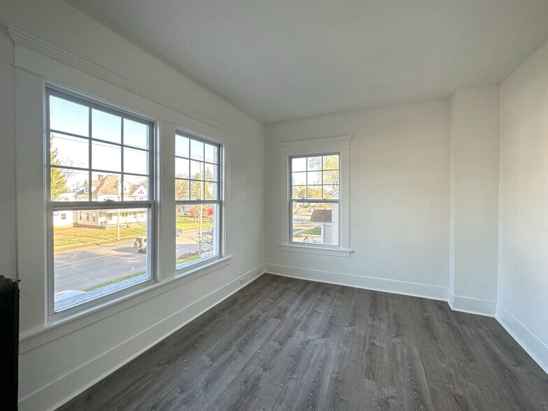 More Photos Of 2505 Genesee St, Utica Medical For Sale