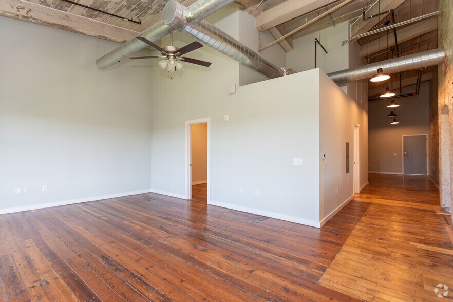 More Photos Of 116 E Main St, Haw River Apartments For Lease