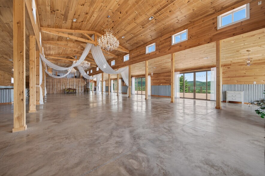 More Photos Of 639 Wagon Wheel Rd, Elk Creek Lodge Meeting Hall For Sale