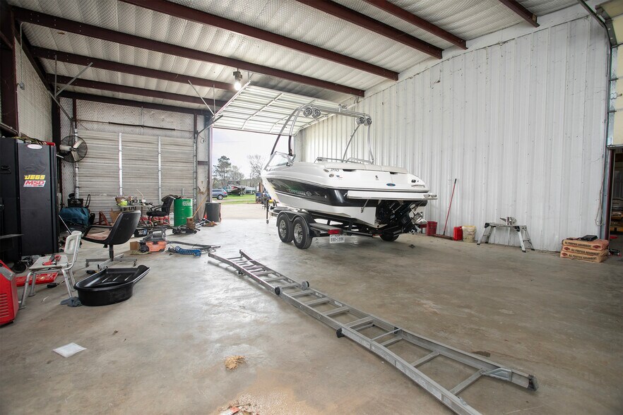 More Photos Of 10991 TX-135, Troup Warehouse For Sale