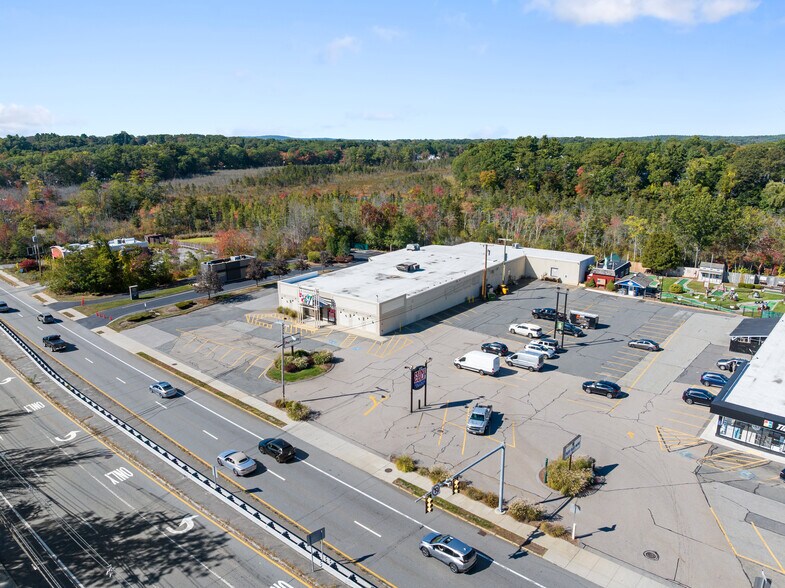 More Photos Of 321 Worcester St, Natick Freestanding For Lease