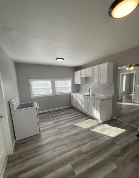 More Photos Of 328 N State St, Kendallville Apartments For Sale