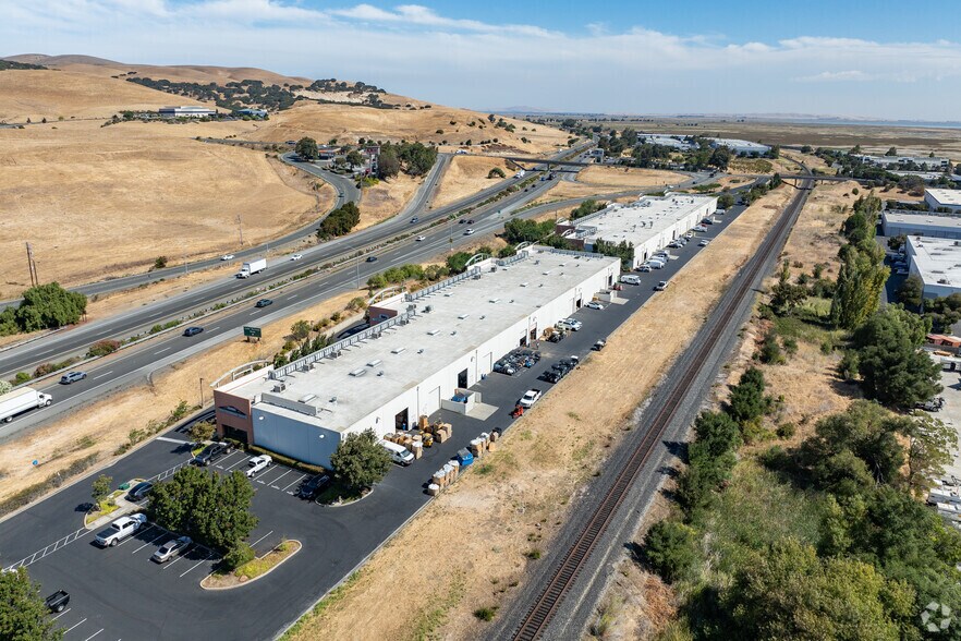 Primary Photo Of 5300-5390 Gateway Plaza Dr, Benicia Warehouse For Lease