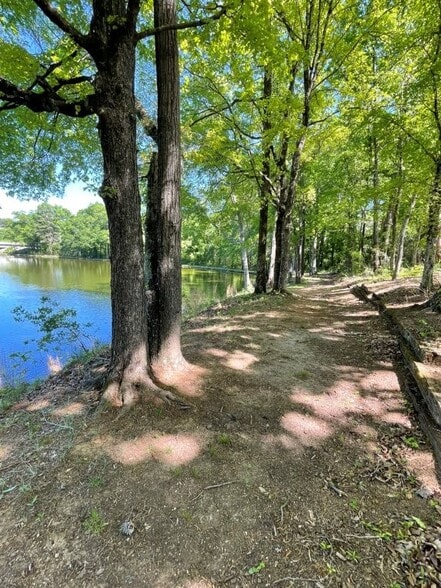 More Photos Of 3500 Riverside Dr, Macon-Bibb Religious Facility For Sale