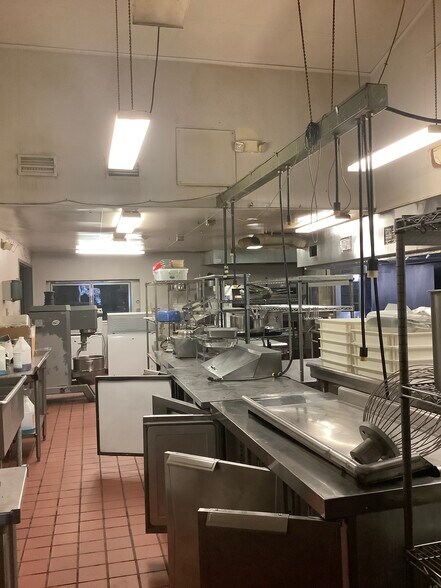 More Photos Of 418 Main St, Youngstown Restaurant For Sale