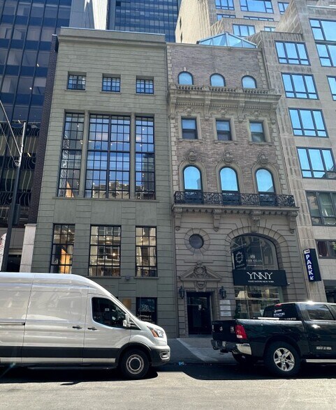 More Photos Of 39 W 56th St, New York Medical For Lease