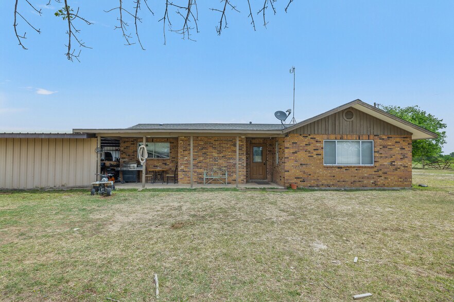More Photos Of 9765 State Park Rd, Lockhart Land For Sale