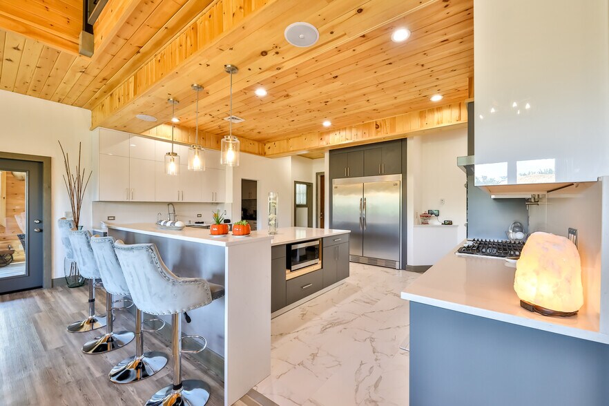 More Photos Of 19 Palsgraf Ct., Elka Park Showroom For Sale