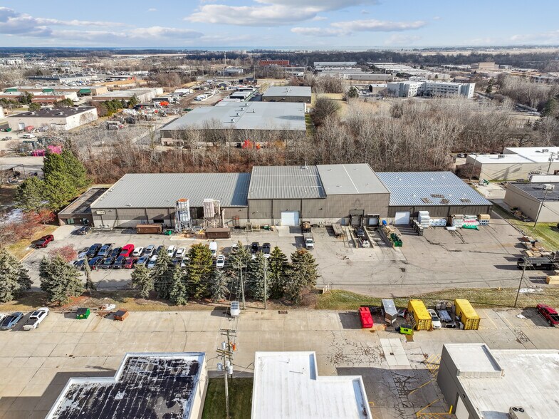 Primary Photo Of 44500 Reynolds Dr, Clinton Township Manufacturing For Sale