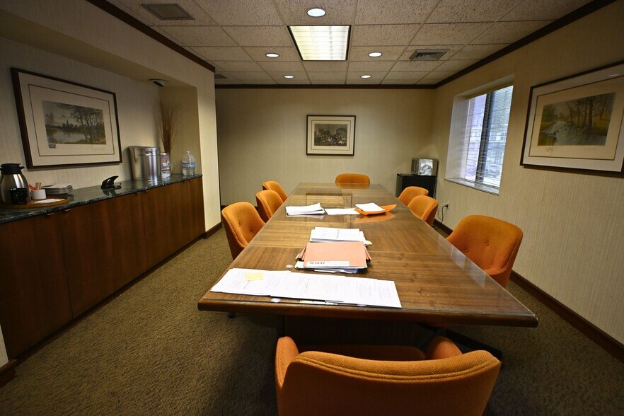 More Photos Of 2650 Biscayne Blvd, Miami Office For Lease