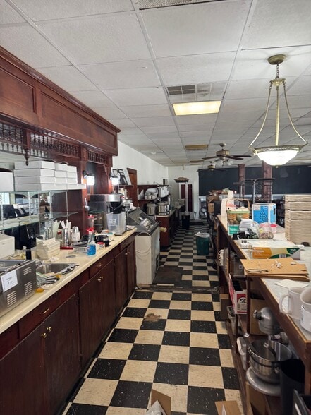 More Photos Of 1136 E Villa Maria Rd, Bryan General Retail For Lease