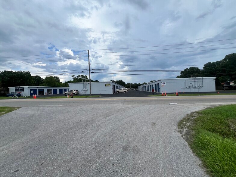 More Photos Of 2297 Lake Ave SE, Largo Warehouse For Sale