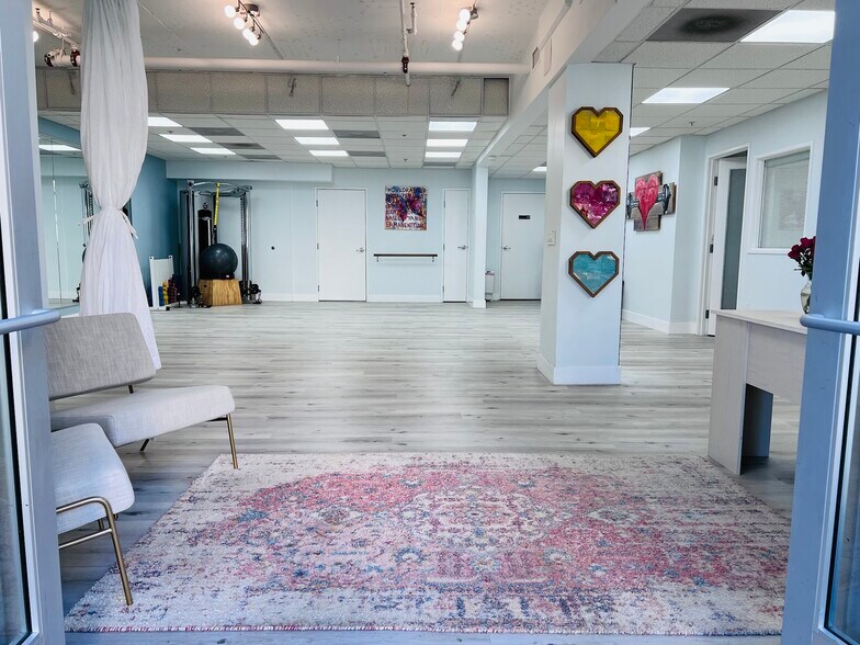 More Photos Of 1540 6th St, Santa Monica Apartments For Lease